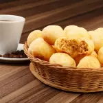 Pão de queijo com frango