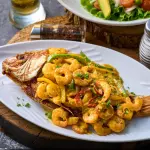 MOJARRA EN SALSA CON CAMARONES