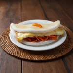 TAPIOCA COM TUCUMÃ OVO