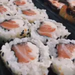 8 Unid. Uramaki Salmão Filadélfia
