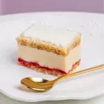 Torta helada Nido con jalea