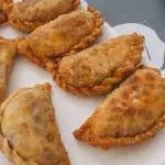 Trio de Empanadas + Jarra Refresco