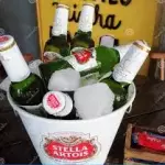 BALDE STELLA ARTOIS CON 6 BOT. PERSO
