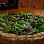 PIZZA GRANDE FILÉ COM RÚCULA