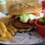 🍔🥓🍟 Res-Tocino (Con papas)