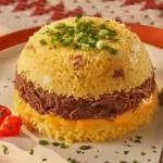 Cuscuz de costela desfiada