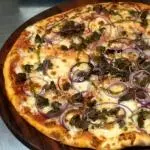 FILÉ COM PESTO DE MANJERICÃO - G