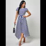 Vestido de rayas con cinturón