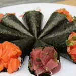 Box de temaki com 4 temakis