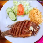 Mojarra frita entera o posteada