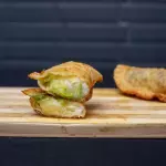 QUEIJO COM ALHO PORÓ