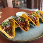 Tacos de Chorizo con queso
