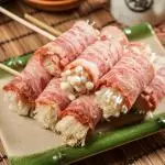 ENOKI ENROLLADO DE BACON 金针菇培根串
