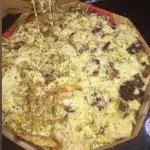 Batata com frango bacon e queijo