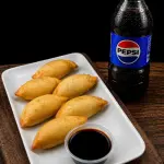 GYOZAS Y BEBIDA