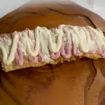 PASTEL DE NINHO COM MORANGO
