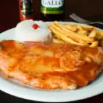 FILÉ DE TILÁPIA A PARMEGIANA COMPLET