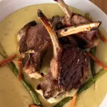 Carré de Cordero a la parrilla