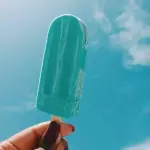 Picolé de céu azul