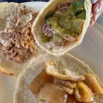 Orden 3 tacos de carnitas puerco