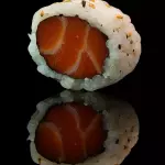 URAMAKI SALMÃO(( SEM CREAMCHEESE )