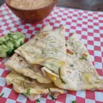 Quesadilla 3 Quesos Mediana