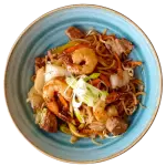 YAKISOBA DE POLLO Y LANGOSTINOS