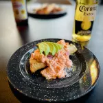 Taco dorado relleno de camaron.