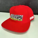 BONE VERMELHO (ABA RETA)