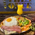 CHIVITO CLÁSICO - AL PLATO