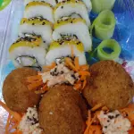 Especial Mango Roll con Onigiris