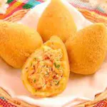 COXINHA DE FRANGO TRADICIONAL
