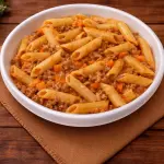 Macarrão à Bolonhesa com Legumes