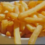BATATA  FRITA / POMMES FRITTIERTES