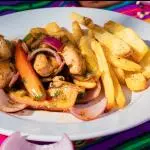 Saltado de frango