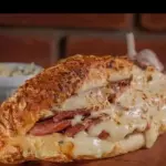 Nº 02 (Double queijo, alface, vinagrete, pasta de alho)