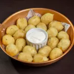 Bolinho de Arroz com Queijo