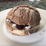 Concha rellena
