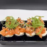 Hossomaki Tartar Salmon (8 un)