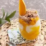 Yogurth griego Mango con Granola