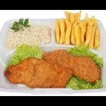 FILÉ DE FRANGO A MILANESA