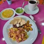 Huevos con Salchicha