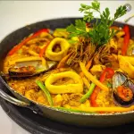 Paella de frutos do mar