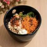 POKE SALMÃO GRELHADO