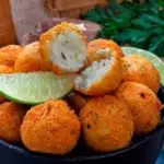 10 bolinhos de peixe
