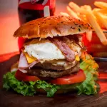 Hamburguesa " El Puesto "