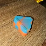 Slick Triângulo Azul/Laranja