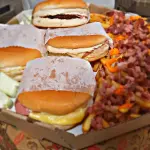 4 x burger fritas bacon e calabresa