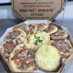10 esfihas salgadas+5doces+coca 2l