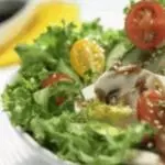 Ensalada chica con Atún, lechuga y